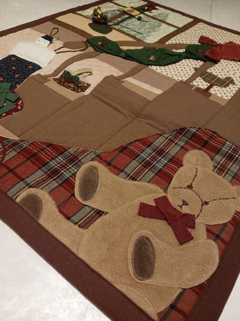 パッチワーク　クリスマス　壁掛け収納ポケット　MANYさんの作品