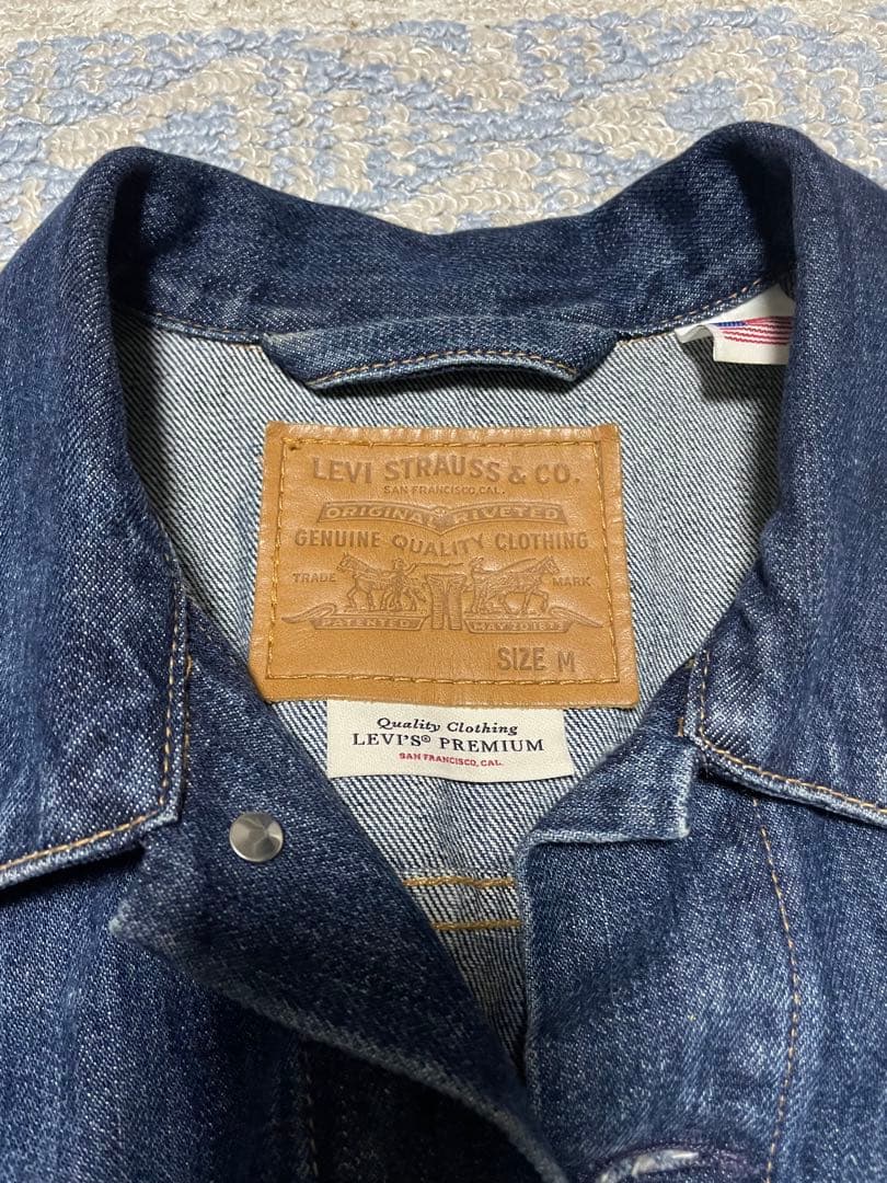 毛*様 Levi's リーバイス ダークブルー デニムジャケット 美品 Mサイズ