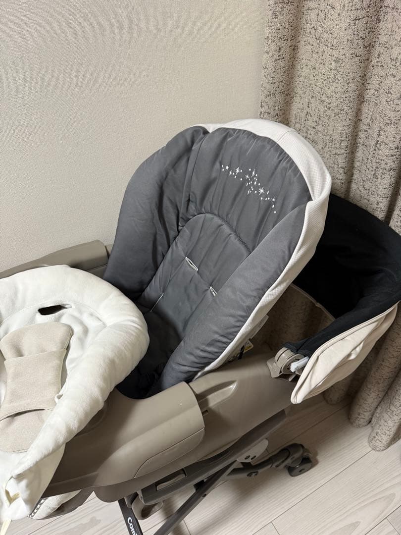 Combi ネムリラ(コードレス、オートスイング) ※ダッコシートプレミア付き