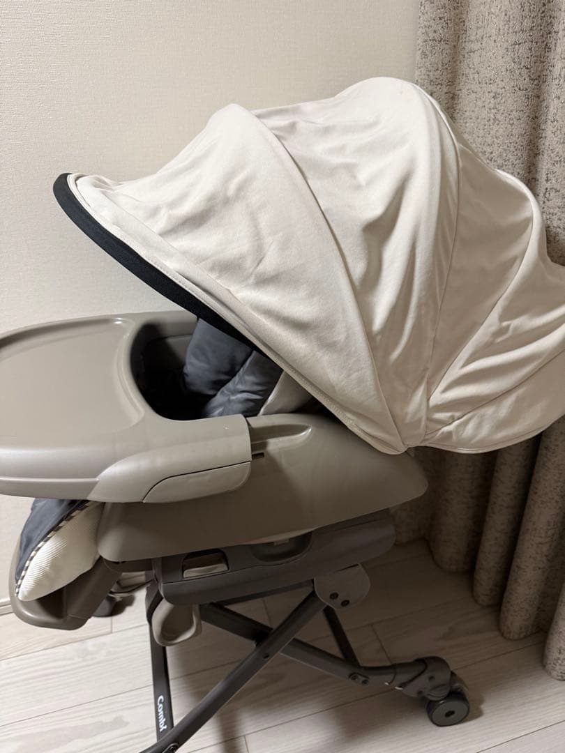 Combi ネムリラ(コードレス、オートスイング) ※ダッコシートプレミア付き