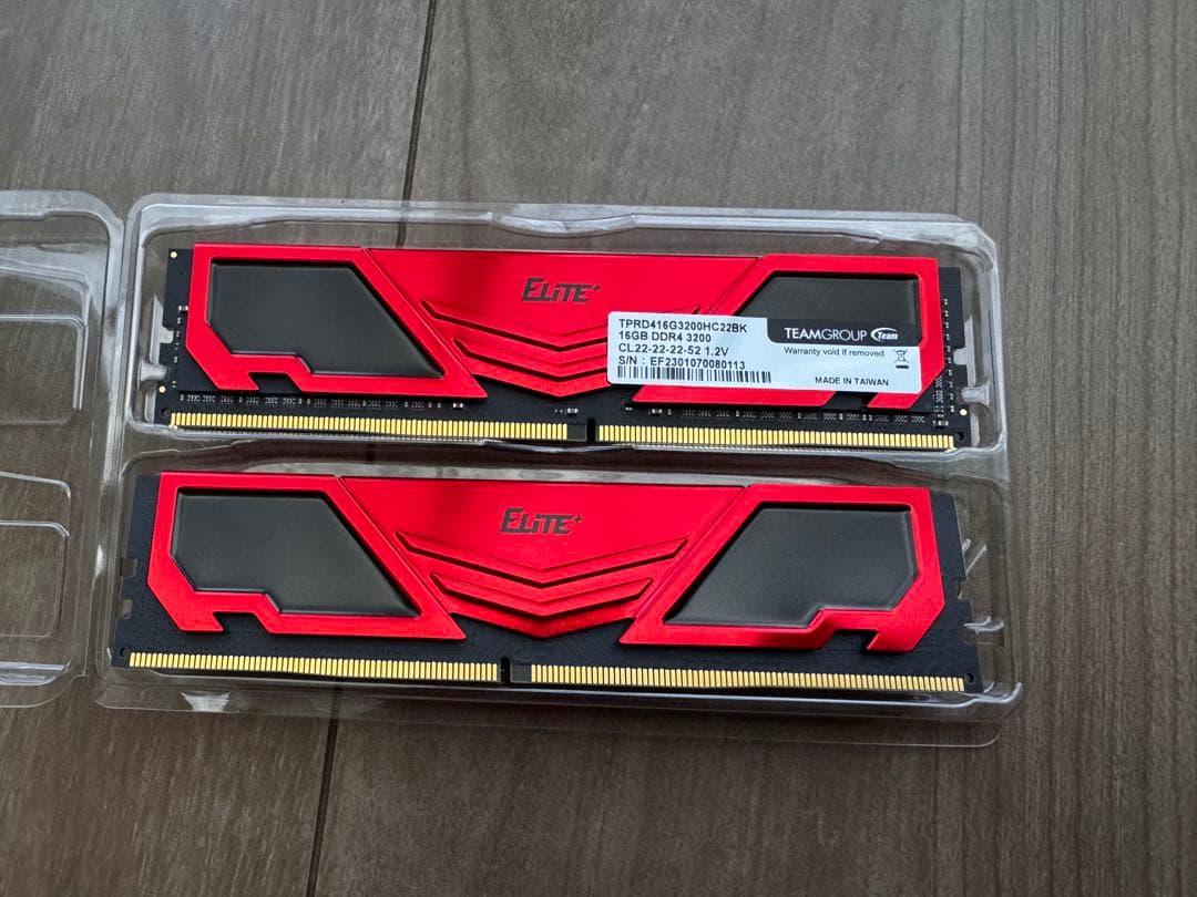TEAMGROUP Elite 16GB DDR4 3200MHz メモリー