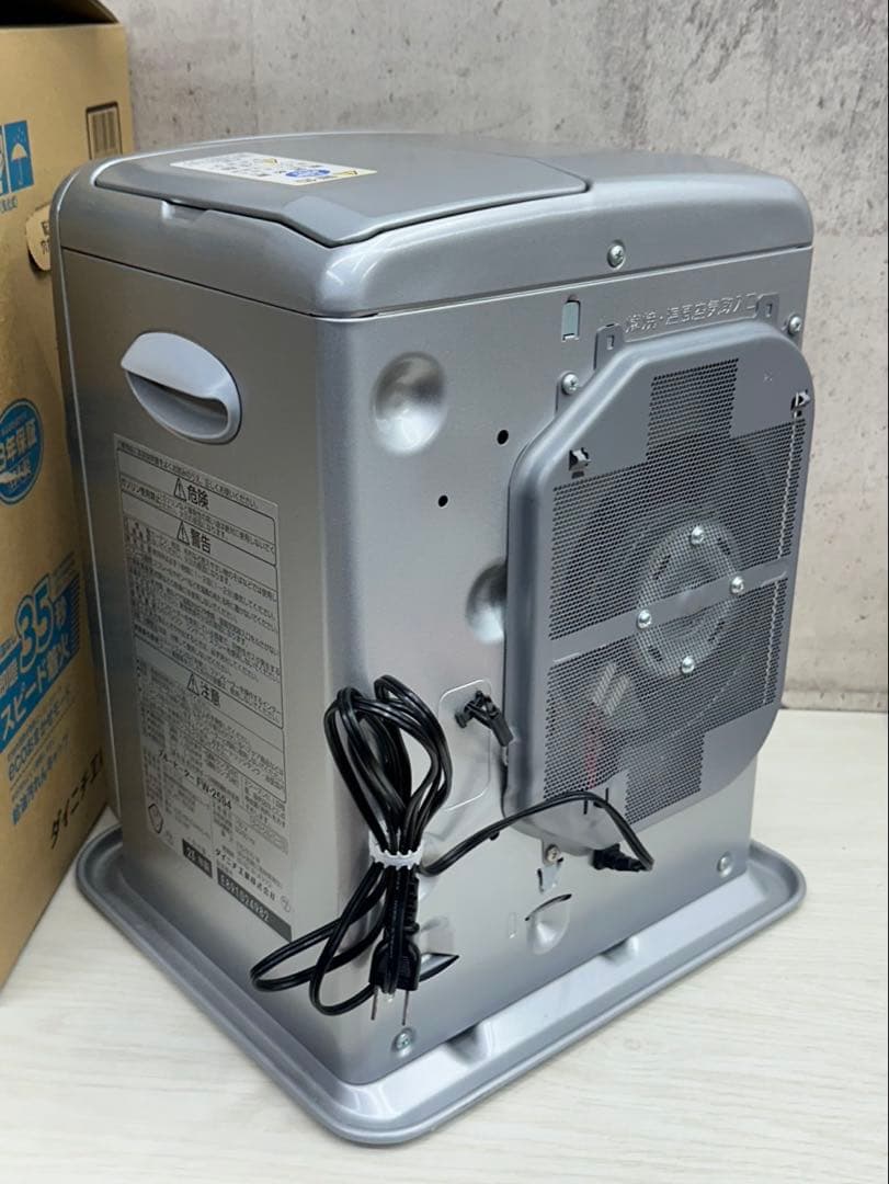2023年製　9畳　ダイニチ　ブルーヒーター　石油ファンヒーター　灯油　ストーブ