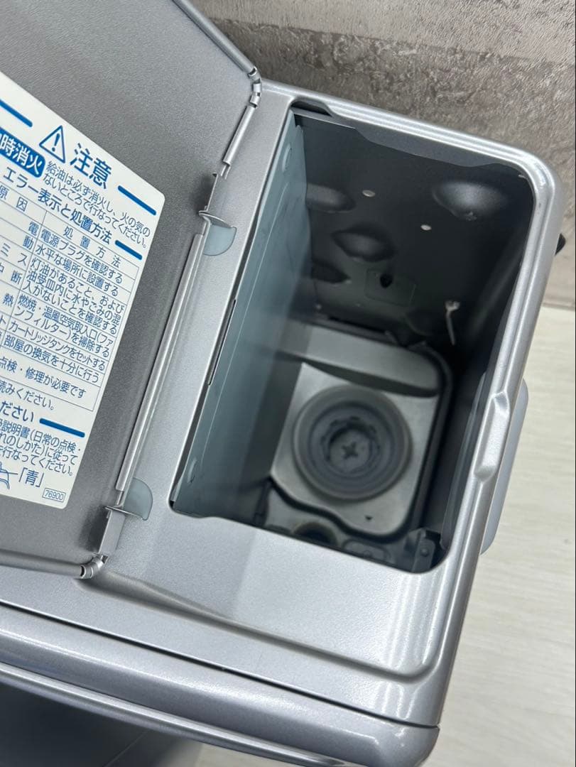 2023年製　9畳　ダイニチ　ブルーヒーター　石油ファンヒーター　灯油　ストーブ