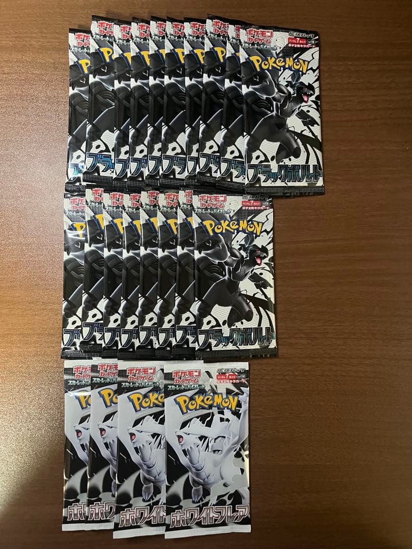 マ*ヴ様 ブラックボルト 18パック ホワイトフレア4パック 複数周り集めたパッ