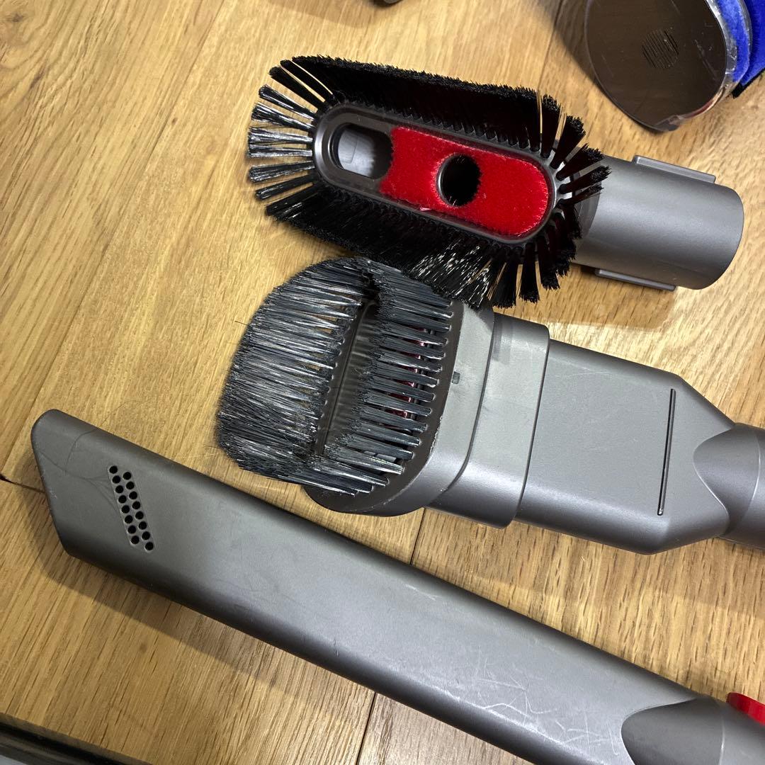 ダイソン　コードレスクリーナー SV25