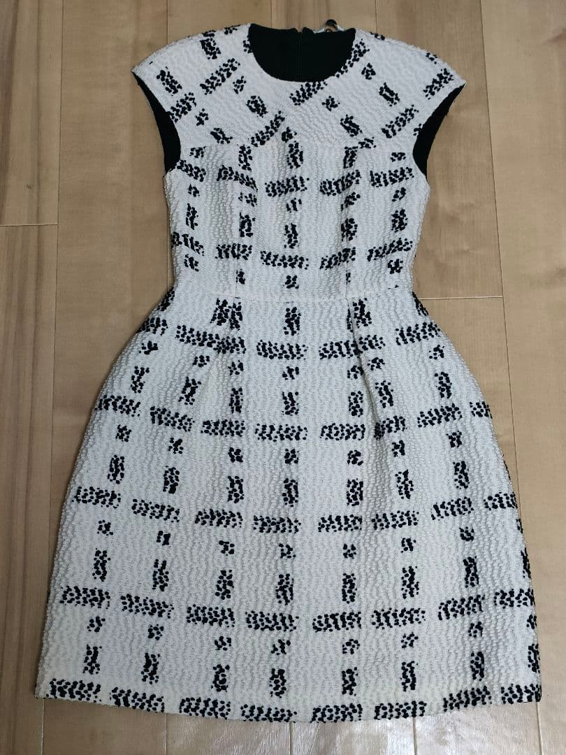 FENDI　ワンピース　ノースリーブ　ホワイト　38