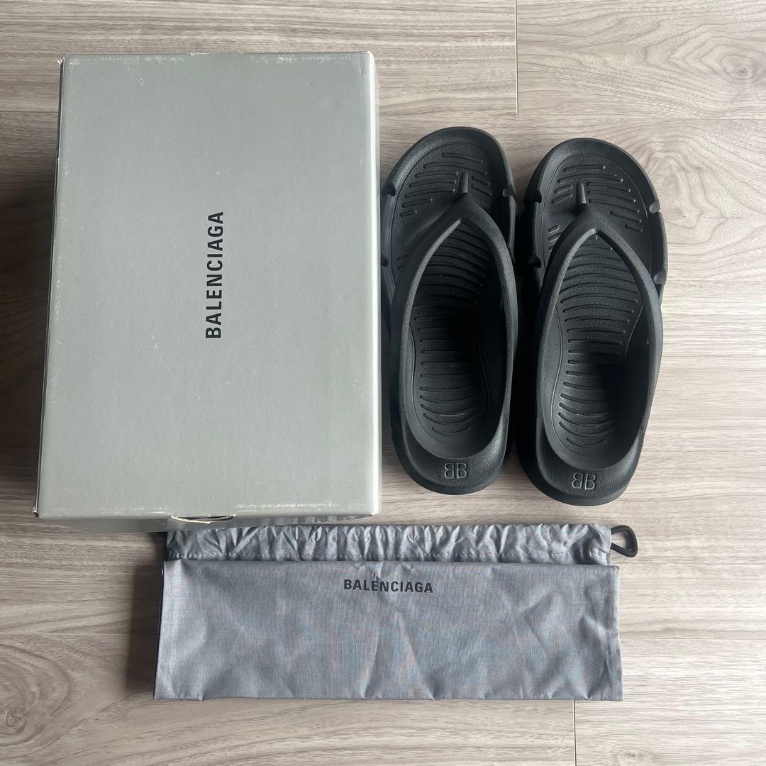 靴 Balenciaga Mold Thong Rubber Sandals