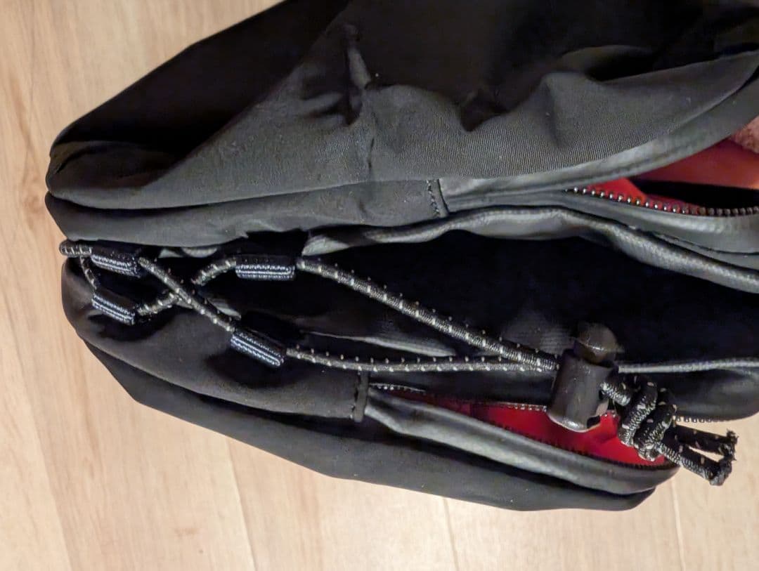 即発送☆美品　トポロジー　ボトルサコッシュ ラージ