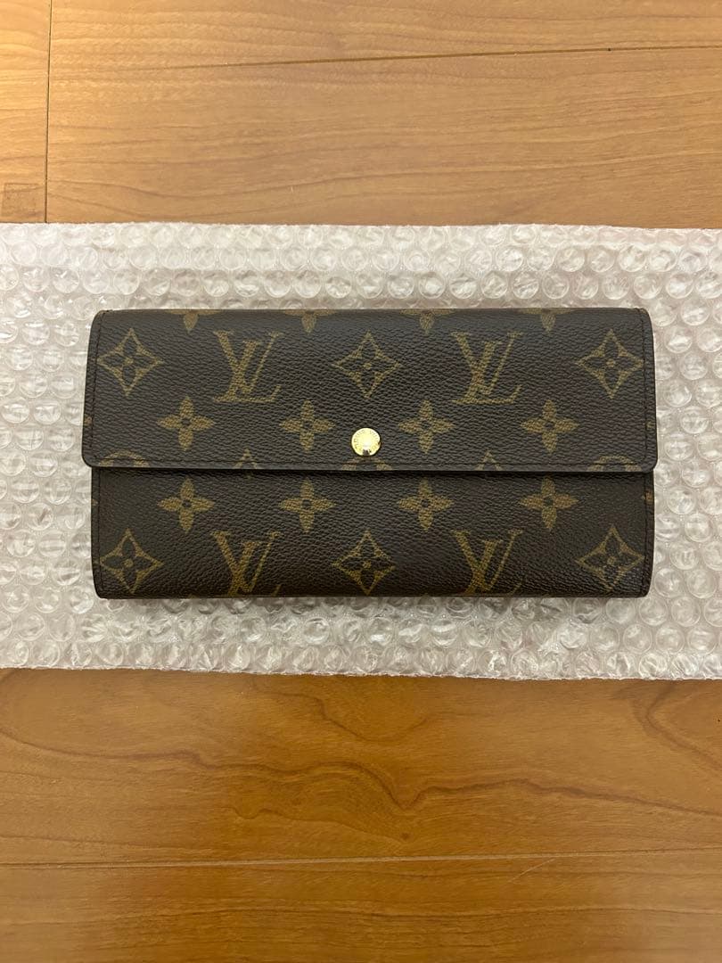 ルイヴィトン　LOUIS VUITTON 長財布