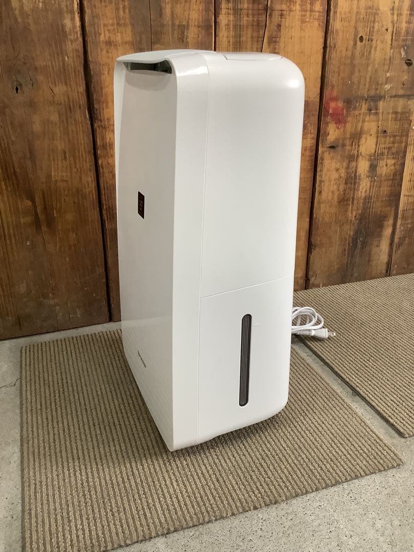 SHARP 除湿機 ホワイト　R5569