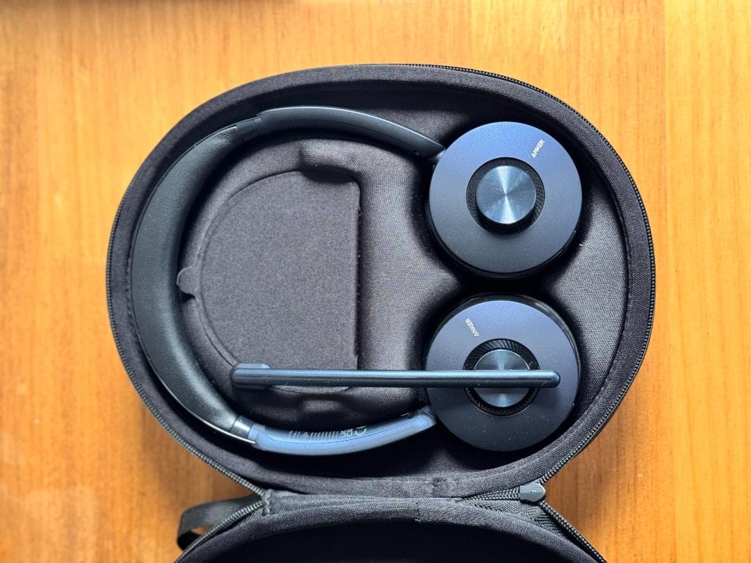 Anker PowerConf H700　専用スタンド／ケース／外箱付き