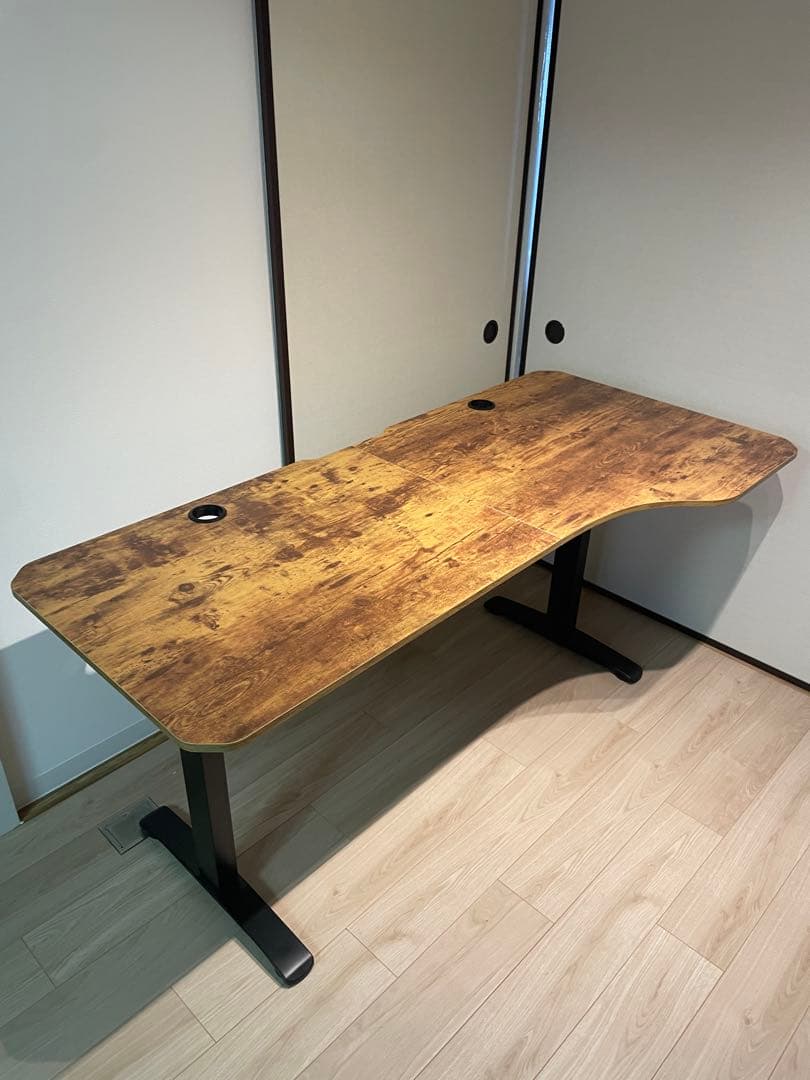 [美品] 電動式デスク 幅160cm メモリー機能付き