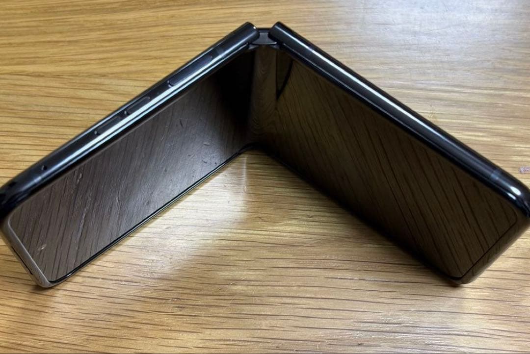 motorola razr 40 ultra SIMフリー