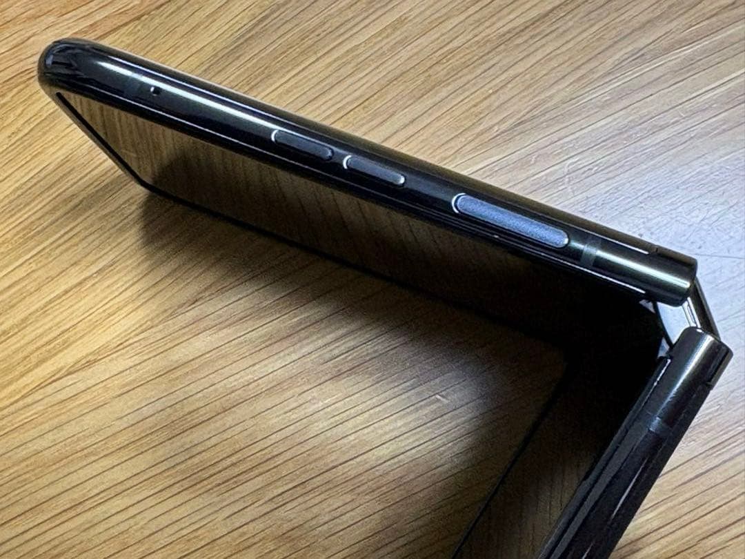 motorola razr 40 ultra SIMフリー