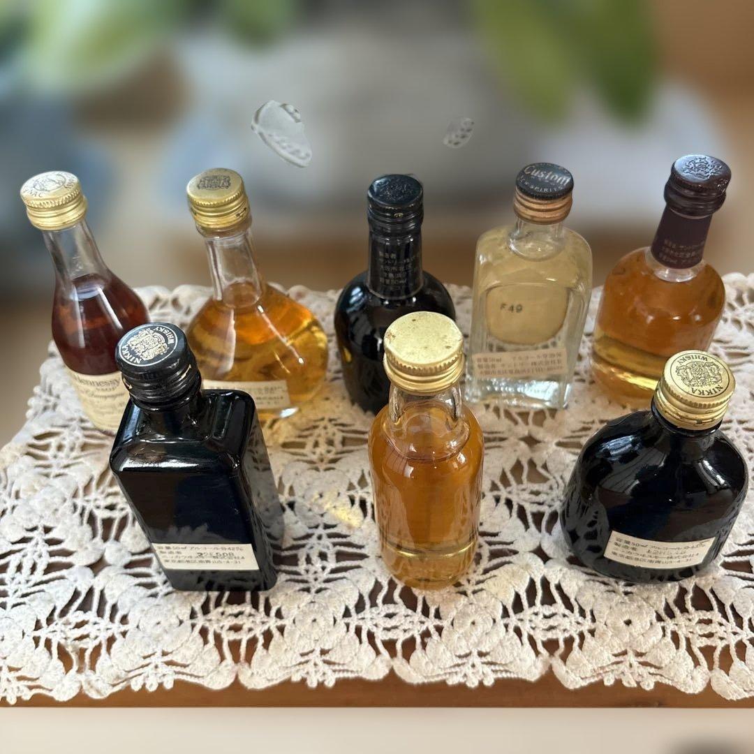 昭和〜平成初期のミニボトルウイスキー8本セット