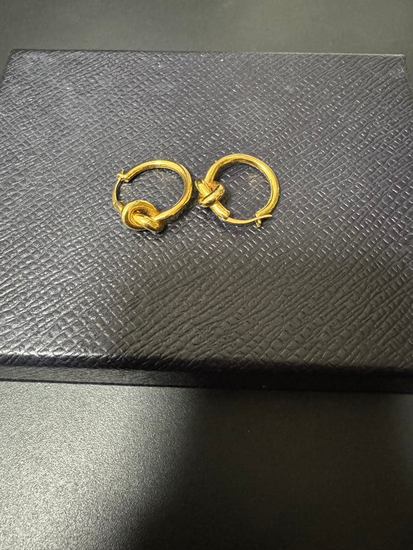 CELINE ノットフープピアス our's