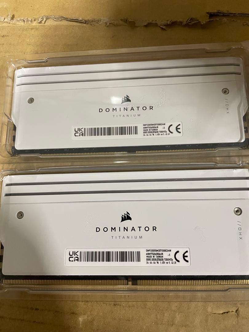 CORSAIR DDR5-7200MHz PC用メモリ　 [16GB×2枚]