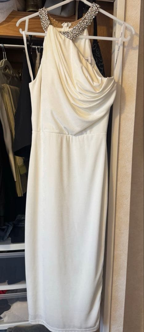 【最終値下げ】Veautt ネックビジュー ミディアムドレス キャバドレス XS