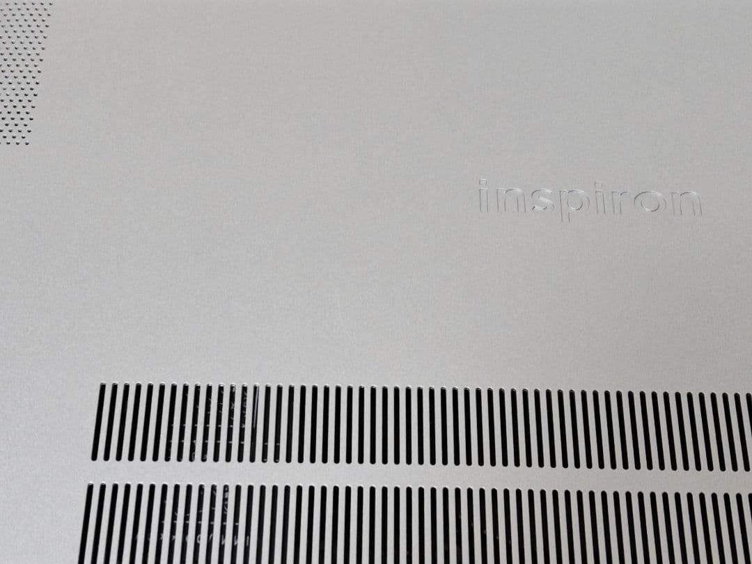 【年末年始セール中！】爆速1TB＆余裕16GB！Dell Insprion 14