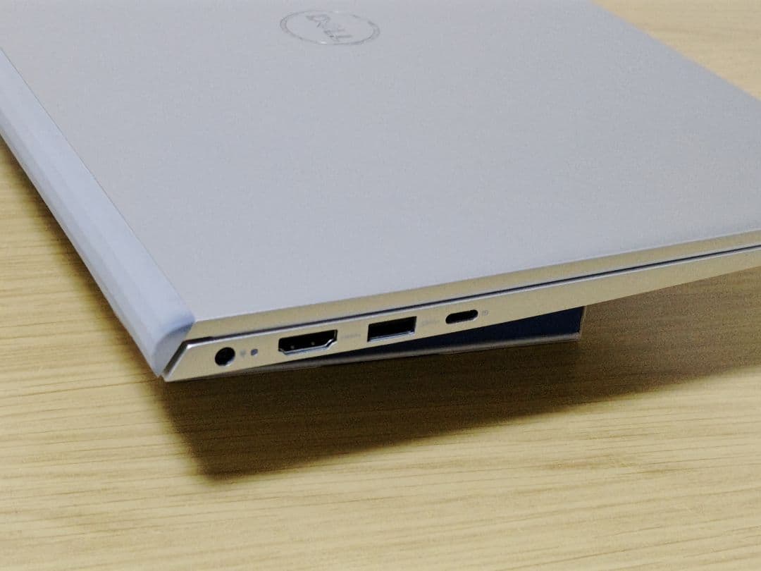 【年末年始セール中！】爆速1TB＆余裕16GB！Dell Insprion 14