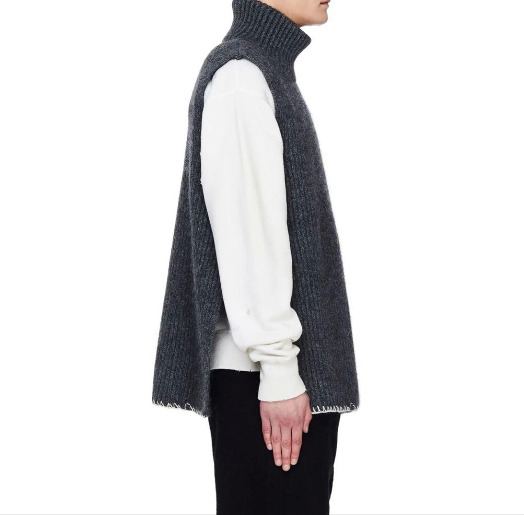 メゾンマルジェラ ウールハイネックベスト 最終価格