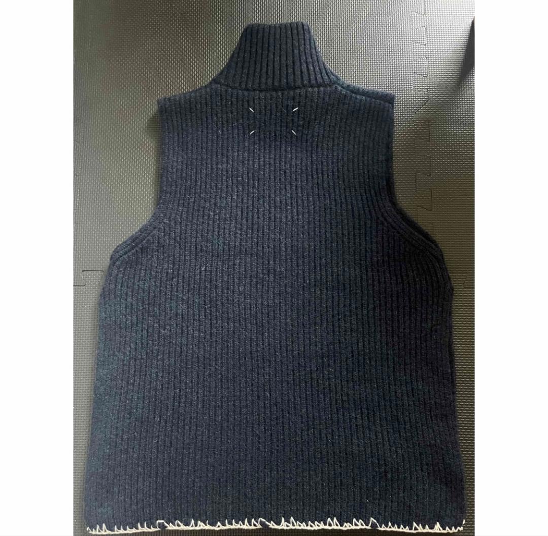 メゾンマルジェラ ウールハイネックベスト 最終価格