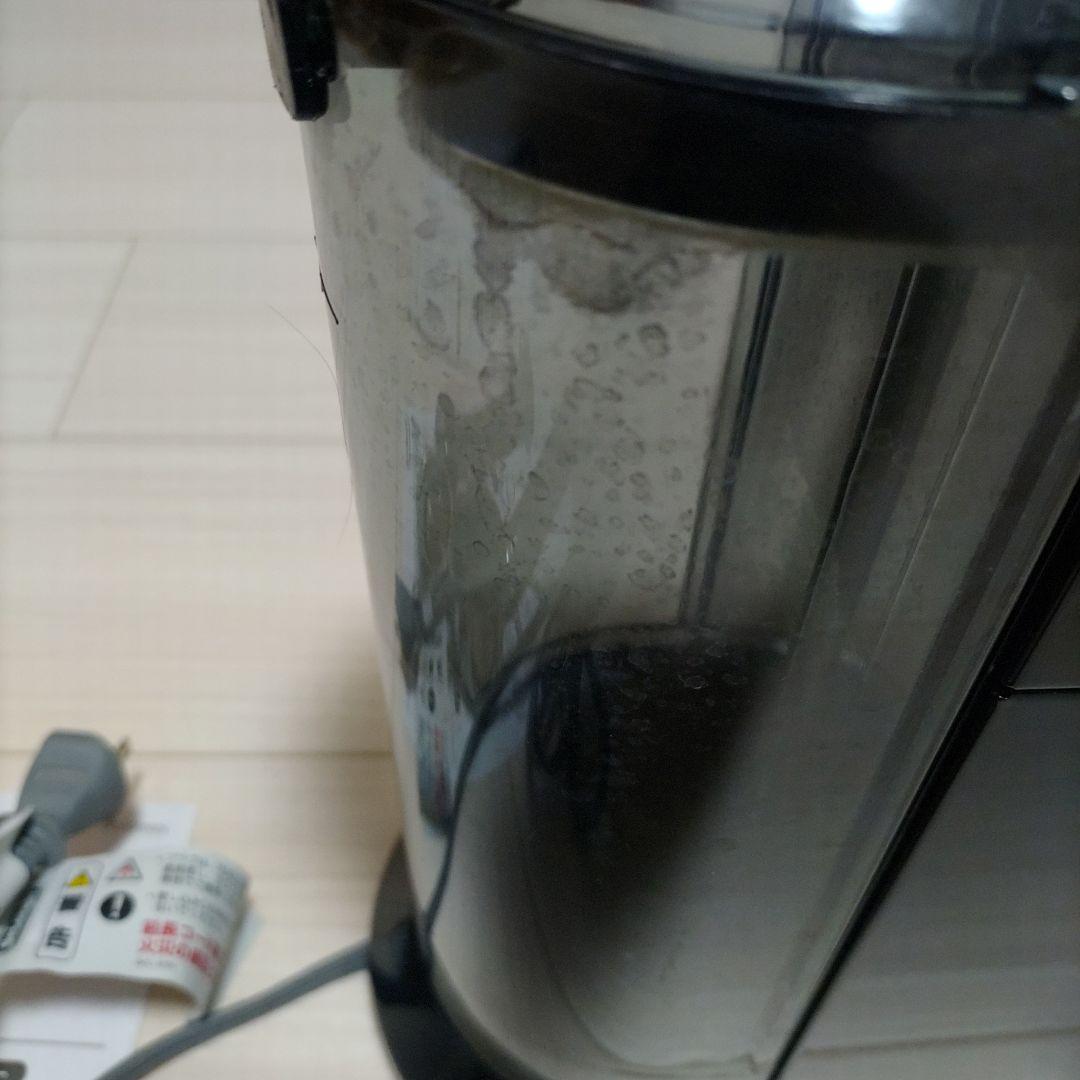 デロンギ デディカ エスプレッソ·カプチーノメーカー EC680