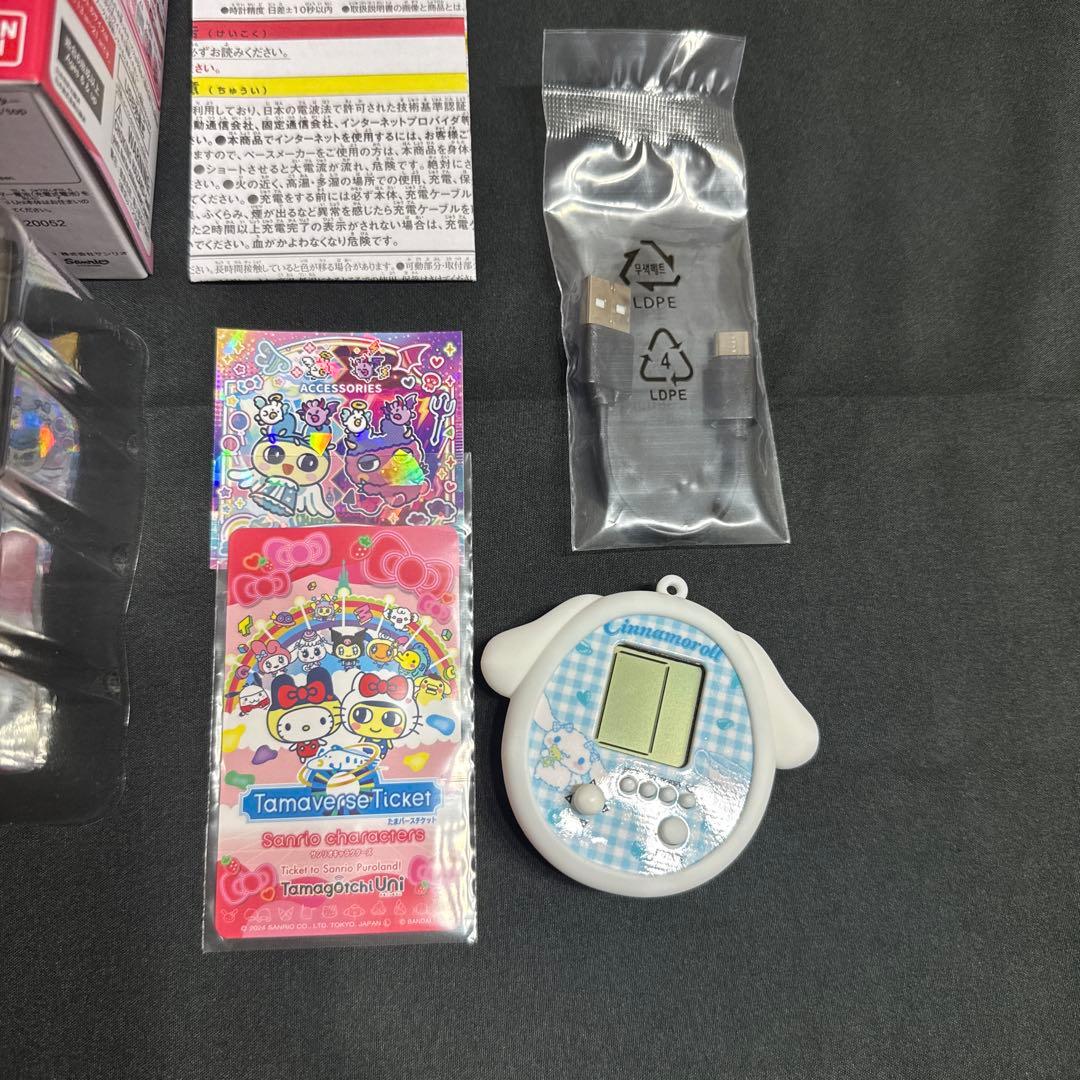 Tamagotchi Uni ハローキティコラボ 赤