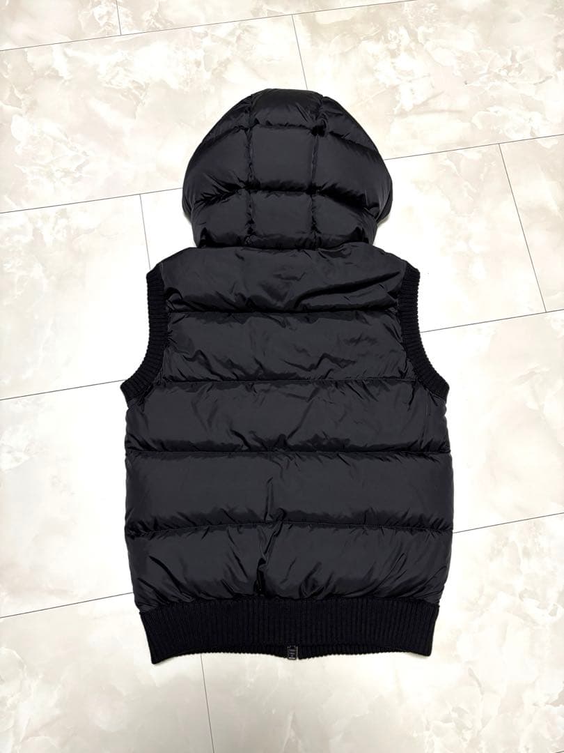 モンクレール ダウンニットベスト