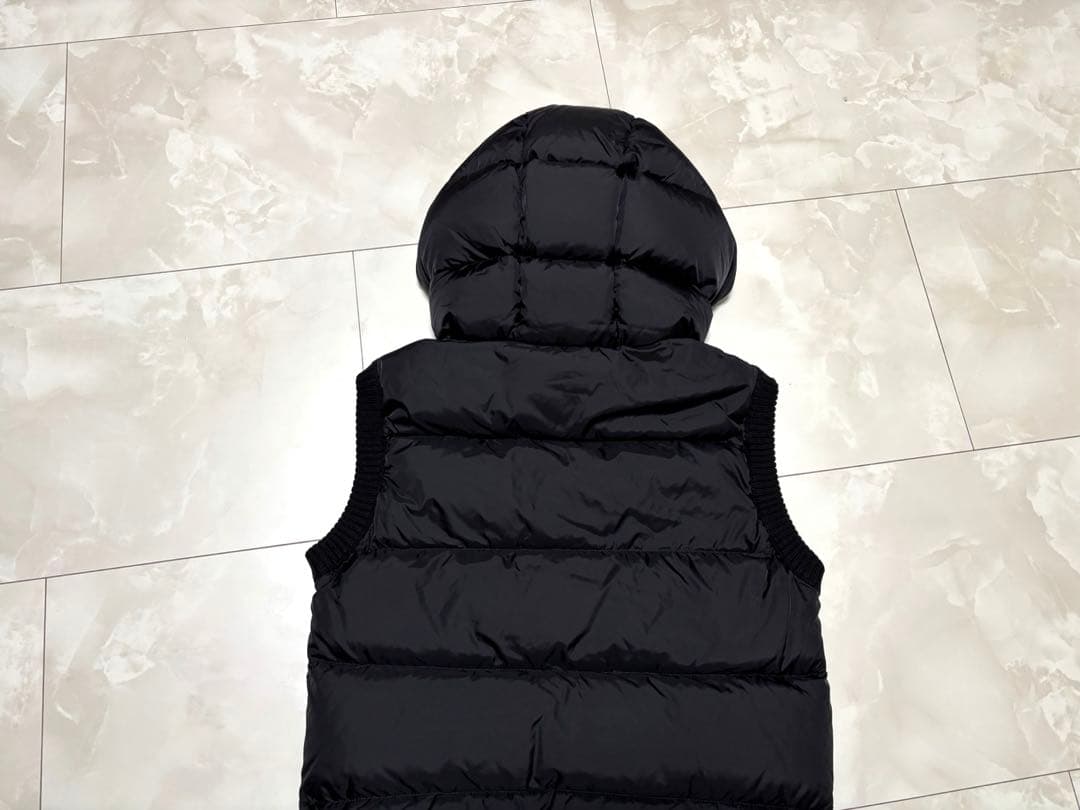 モンクレール ダウンニットベスト