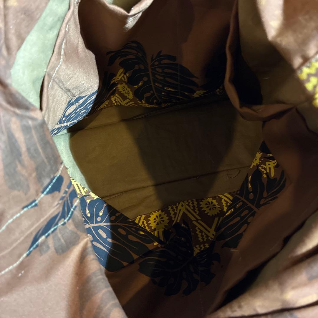 ハワイアン　ミシンキルト　トートバッグ　　大きめ