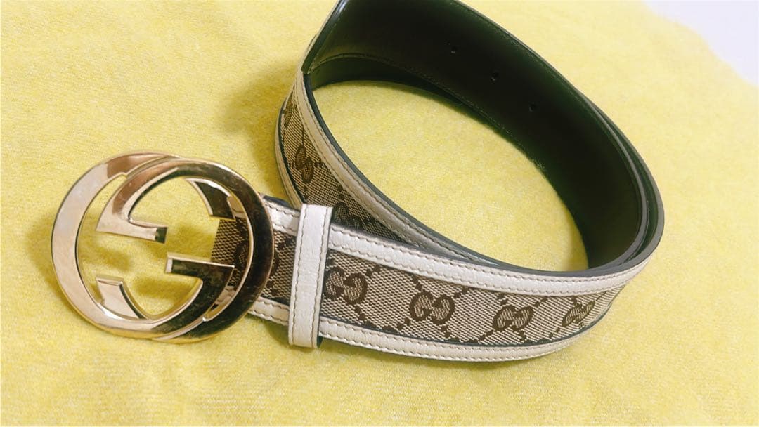 GUCCI ベルト インターロッキングG GGキャンバス ベージュ 白