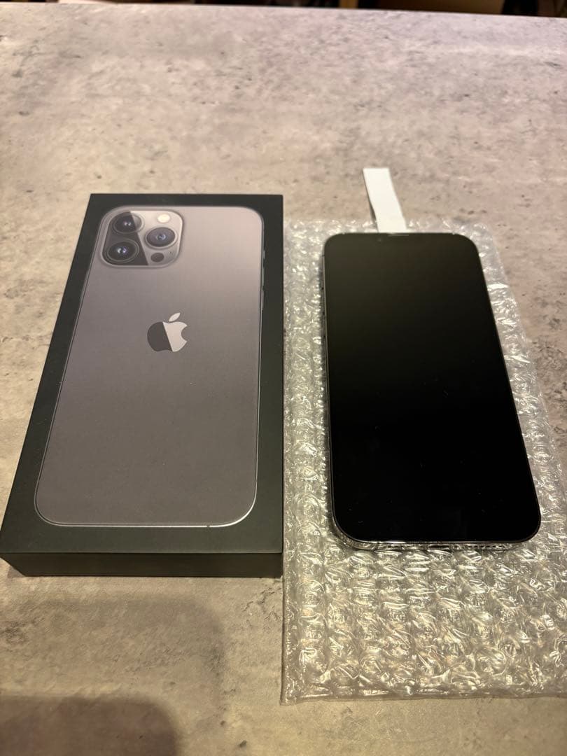 美品 iPhone13promax グラファイト 256GB バッテリー82%
