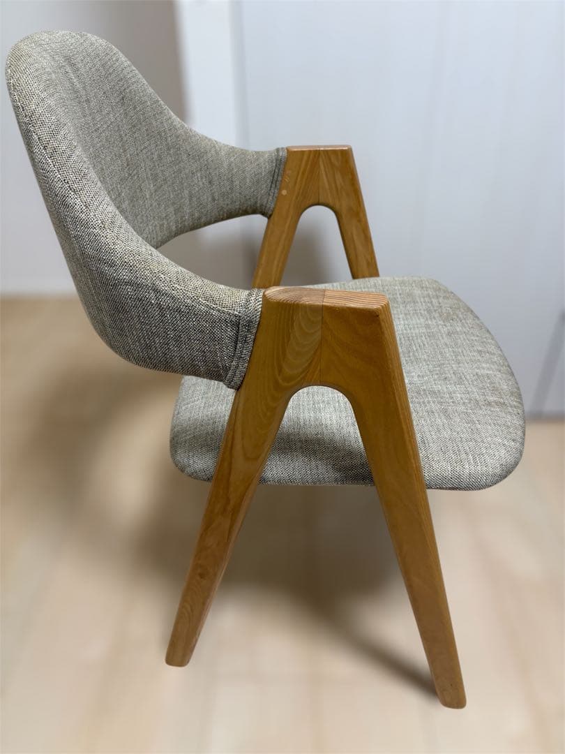 ダイニングチェアー　ブラス　①