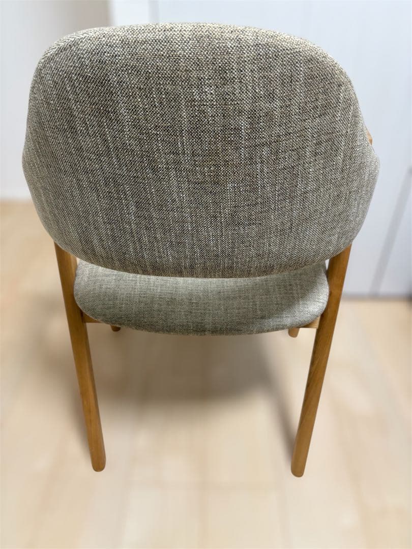 ダイニングチェアー　ブラス　①