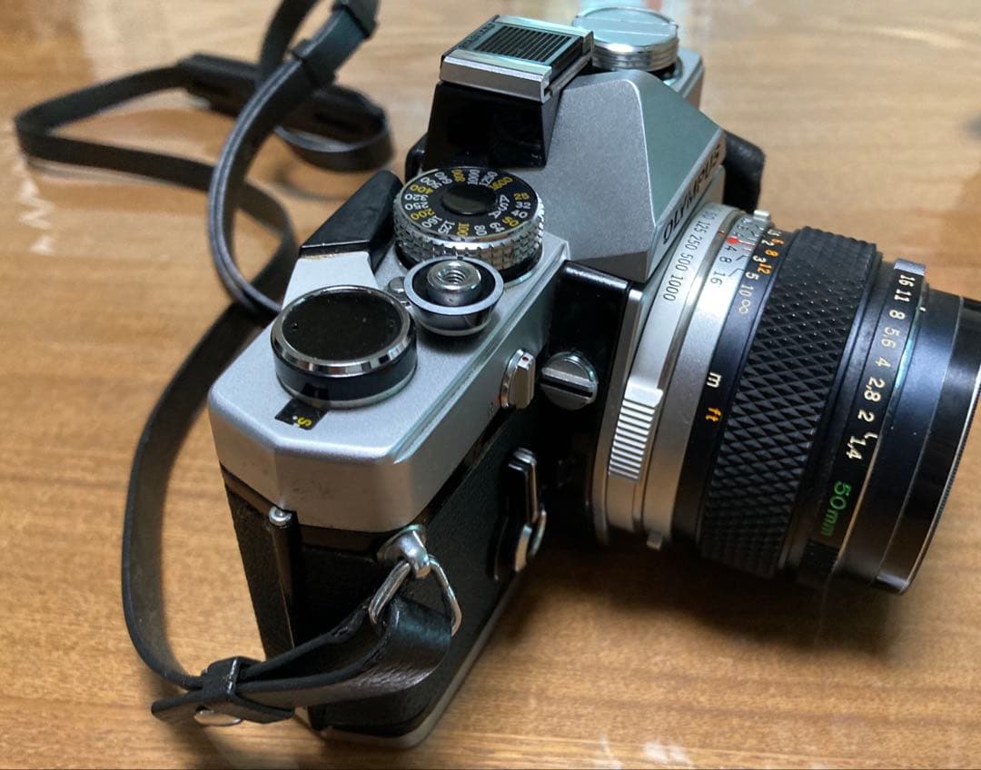 一眼レフフィルムカメラオリンパスOM-1&フラッシュ& 脚立