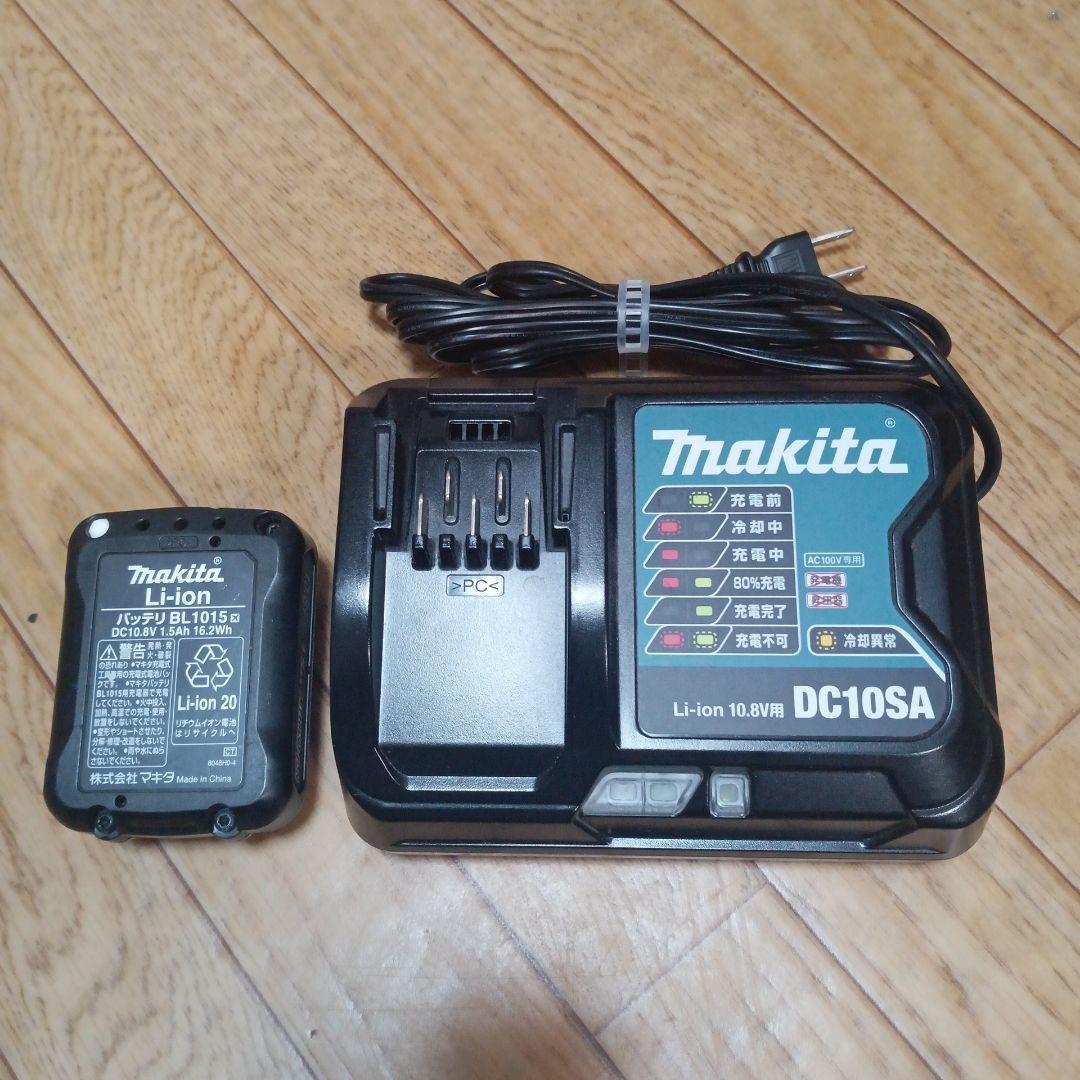 マキタ10.8V充電式クリーナーCL108FD 純正充電器、バッテリー付