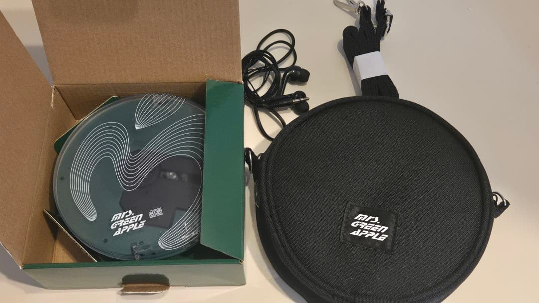 MRS.GREEN APPLE ポータブルCDプレーヤー＆ケース2点セット