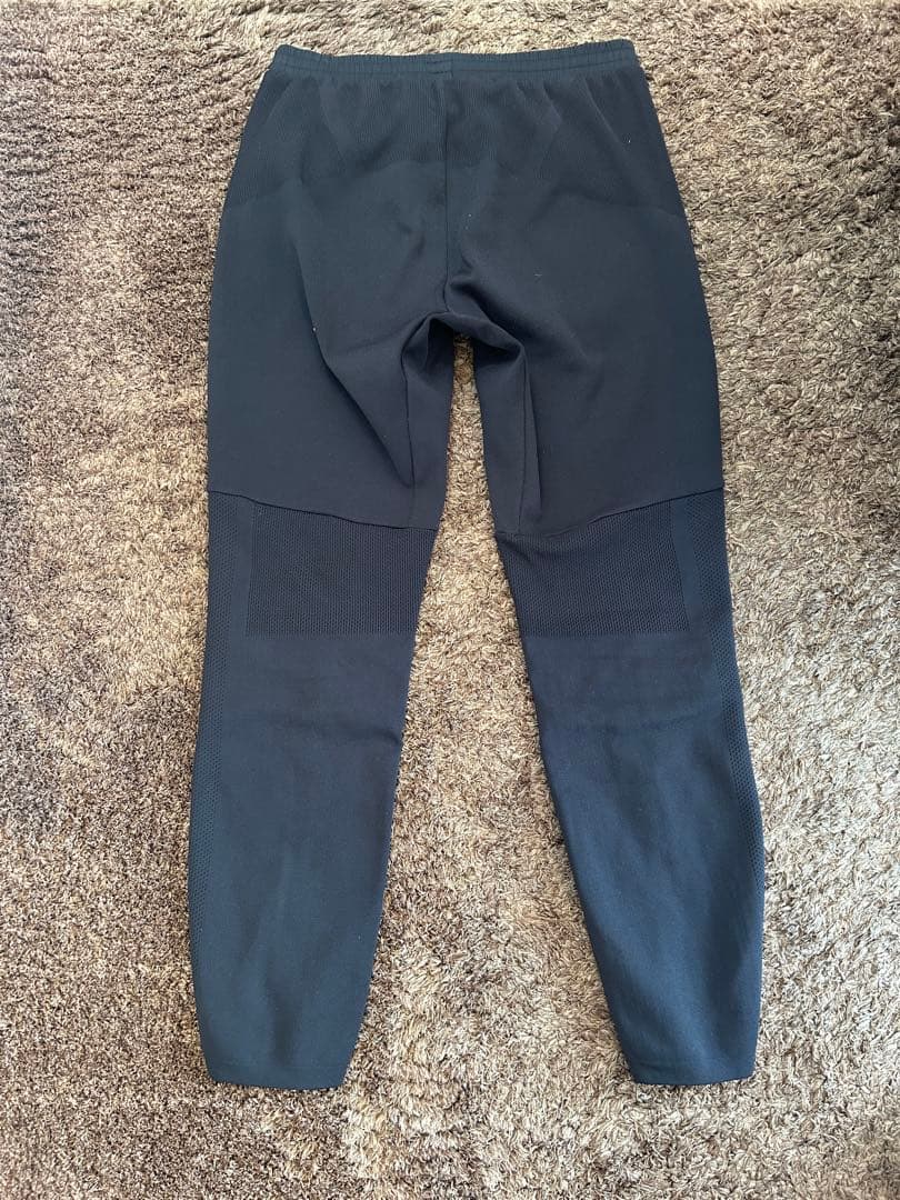 デサント　チームデサント　中綿ミドラーパンツジャケットセット　黒