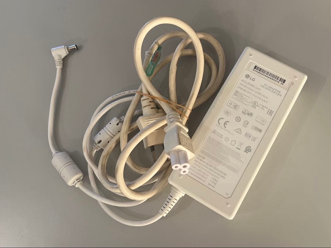 LG UltraHD 27インチ 4K ディスプレイ 27UD88-W