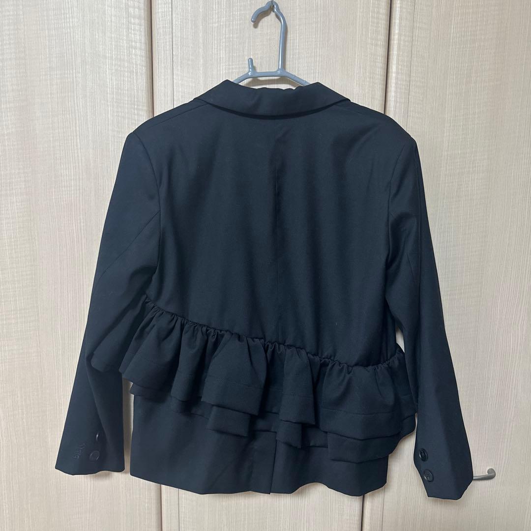 bibiy. AGATHA PEPURAMU JACKET フリルジャケット