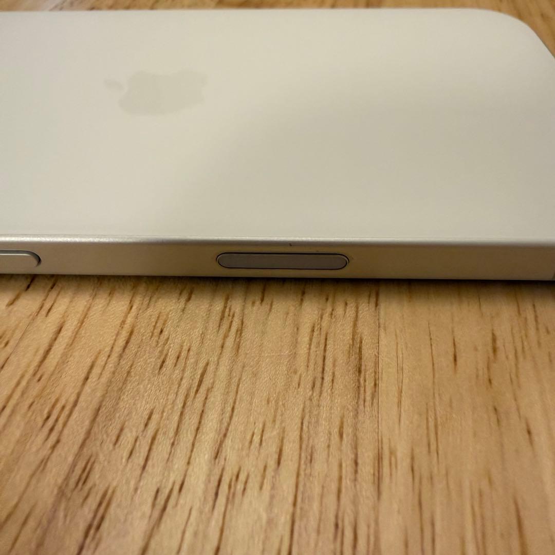 iPhone16 128gb 美品 付属品完備 バッテリー91%