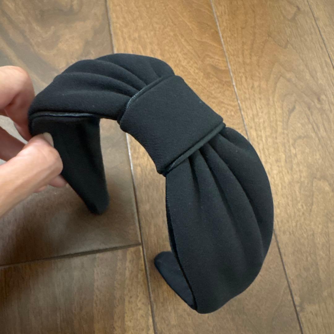 ALEXANDRE DE PARIS ブラック　カチューシャ