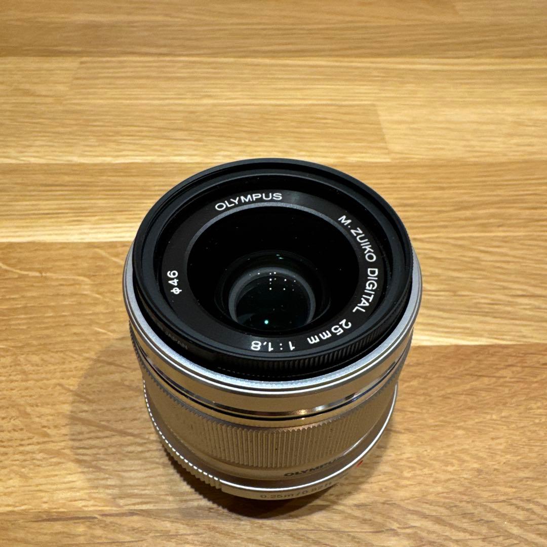 デジタルカメラ OLYMPUS PEN E-P7 M.ZUIKO 25mm F1.8