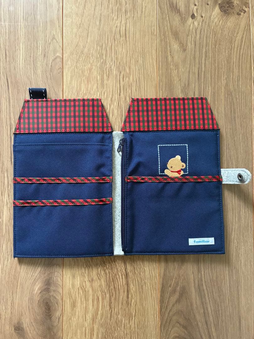 母子手帳ケース 家の形 クマ刺繍