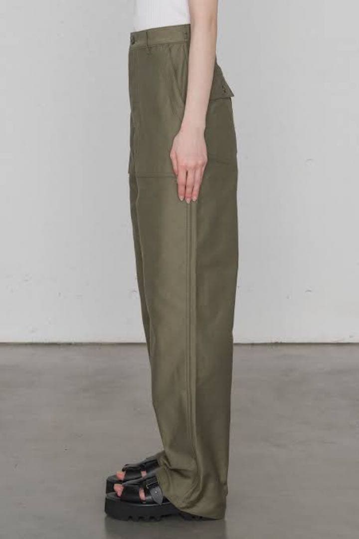 【週末値下げ】HYKE☆BACK SATIN BAKER PANTS ２