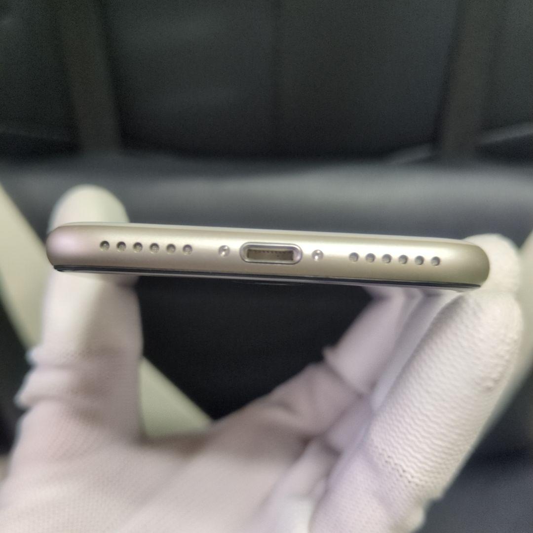 88 極美品 iPhone　se3 第3世代　64gb SIMフリー　白　ホワ