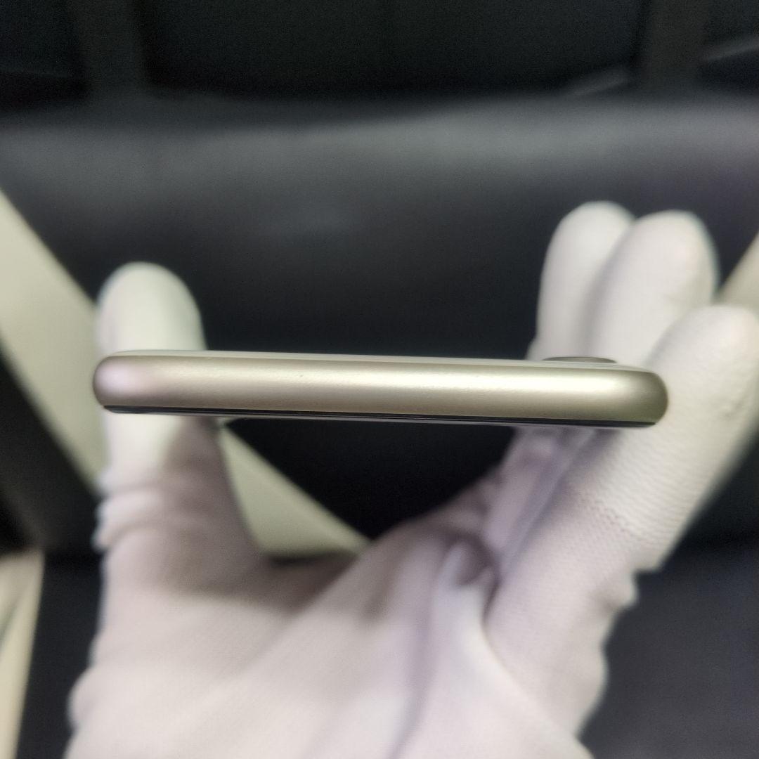 88 極美品 iPhone　se3 第3世代　64gb SIMフリー　白　ホワ