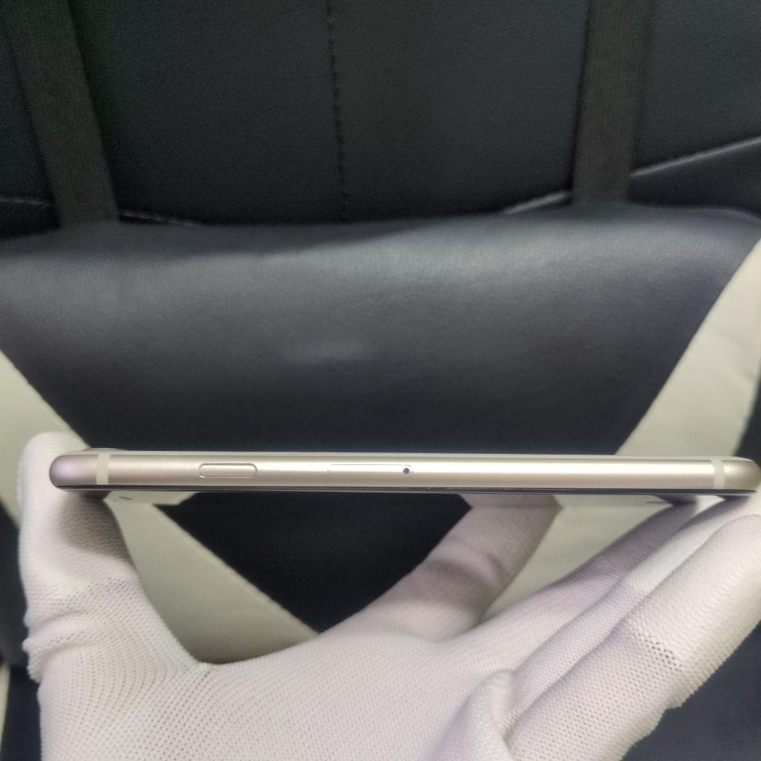 88 極美品 iPhone　se3 第3世代　64gb SIMフリー　白　ホワ