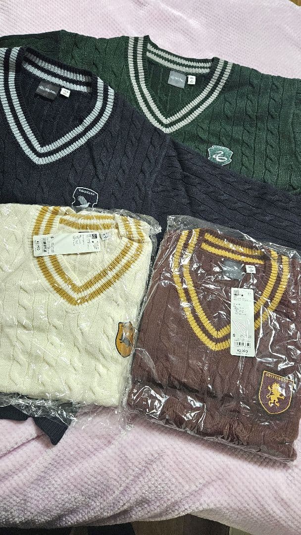 GU ハリー・ポッターセーター４枚セット